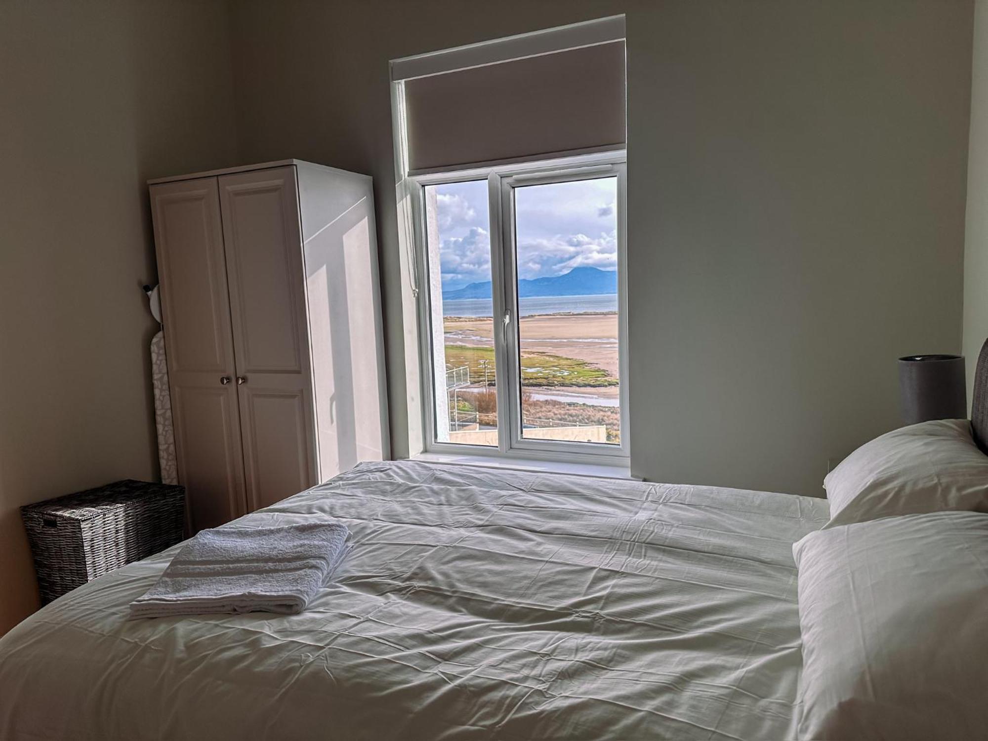 Avondale House Mulranny Bed & Breakfast ภายนอก รูปภาพ